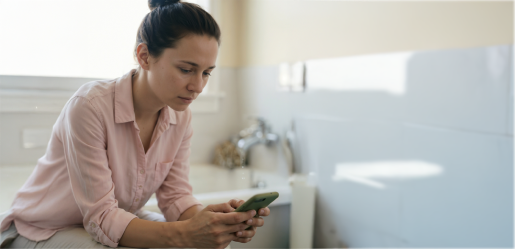 Cliente contactando por WhatsApp para solicitar servicio de mantenimiento